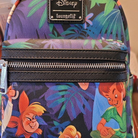 Peter Pan Scenes Loungefly Exclusive Mini Backpack - Picture 1 of 9